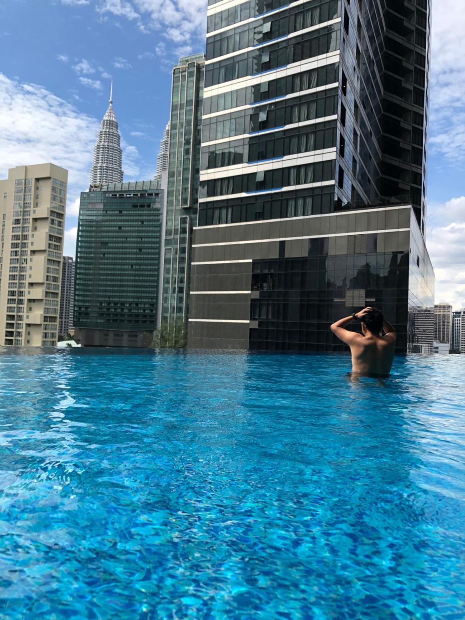8 Kia Peng Suites Klcc By Luna Куала-Лумпур Экстерьер фото
