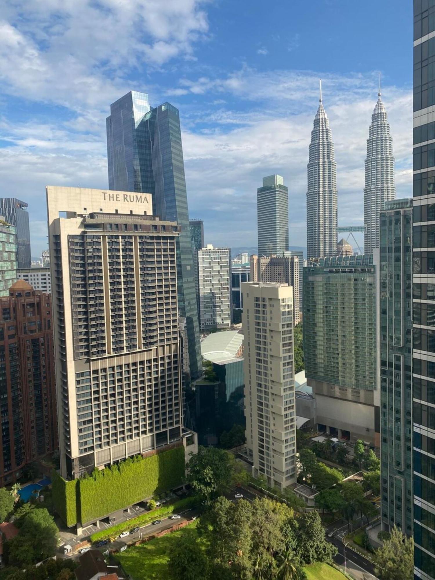 8 Kia Peng Suites Klcc By Luna Куала-Лумпур Экстерьер фото