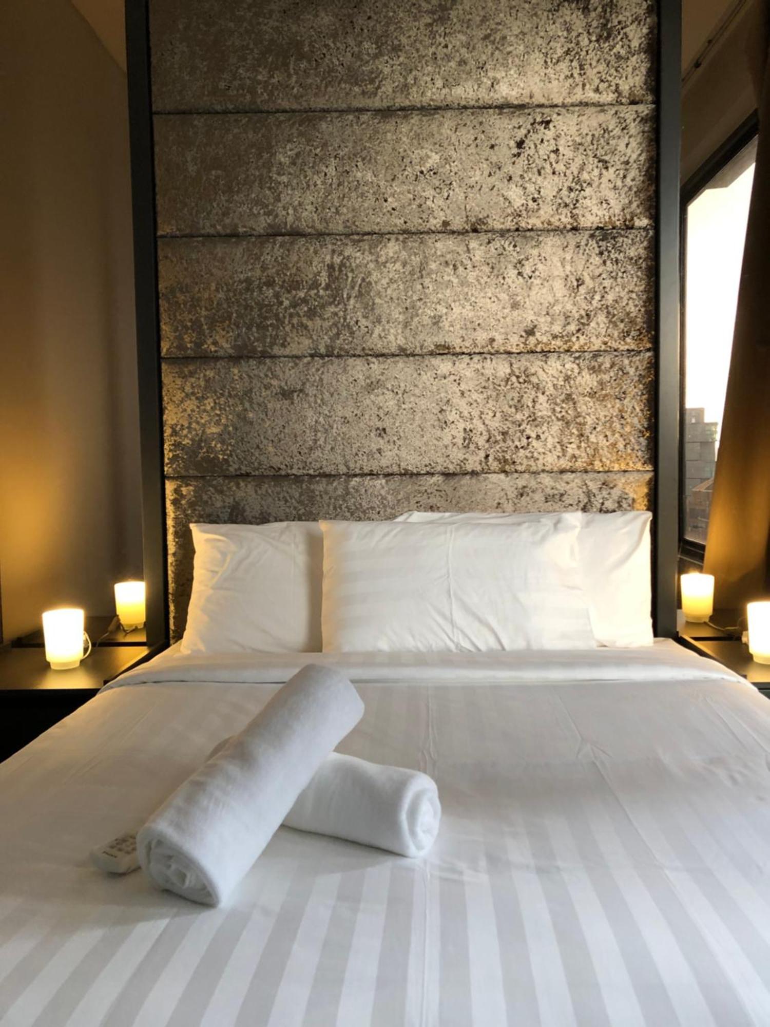 8 Kia Peng Suites Klcc By Luna Куала-Лумпур Экстерьер фото